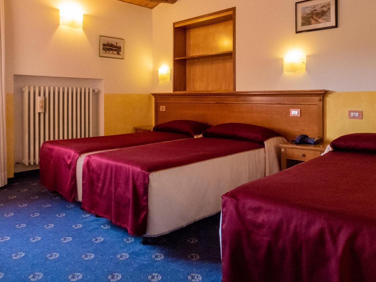 Hotel Ristorante Centrale Rovere Veronese ภายนอก รูปภาพ